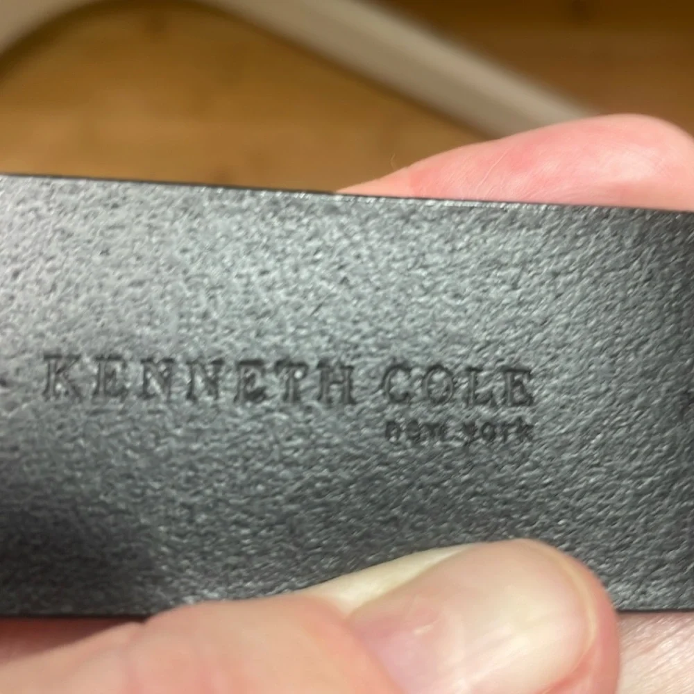 Kenneth Cole Black Genuine Leather Belt SN K1467 Size Medium